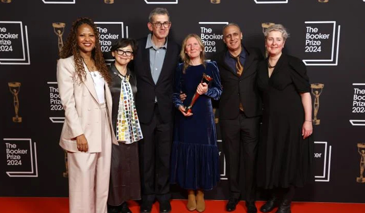 ஆர்பிட்டல் நாவல் 2024 ஆம் ஆண்டின்  புக்கர் விருது: சில தேர்வுக்  குறிப்புகள் 